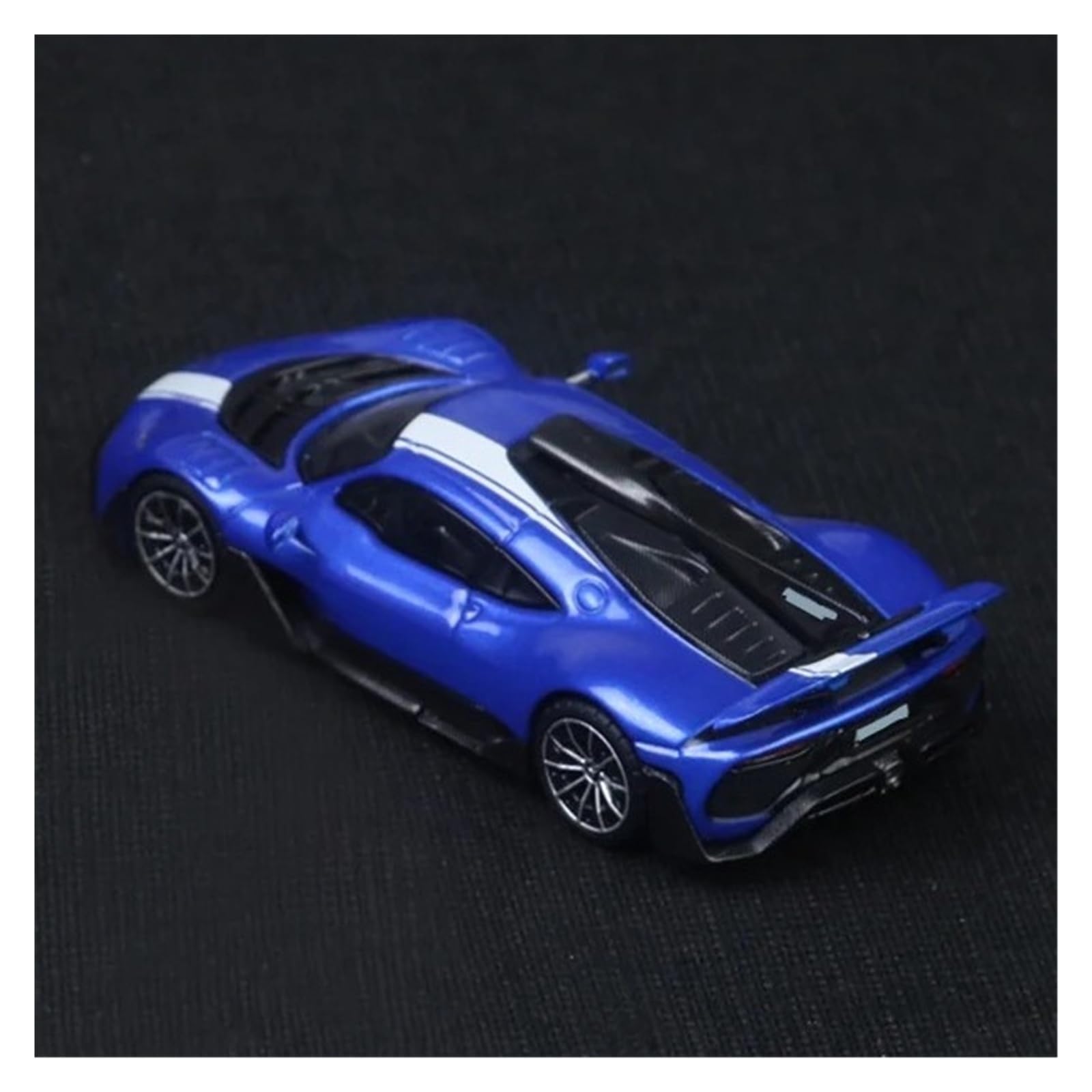 Amazon | ミニチュア展示 1:64スケール メルセデスAMG ONE 合金製車
