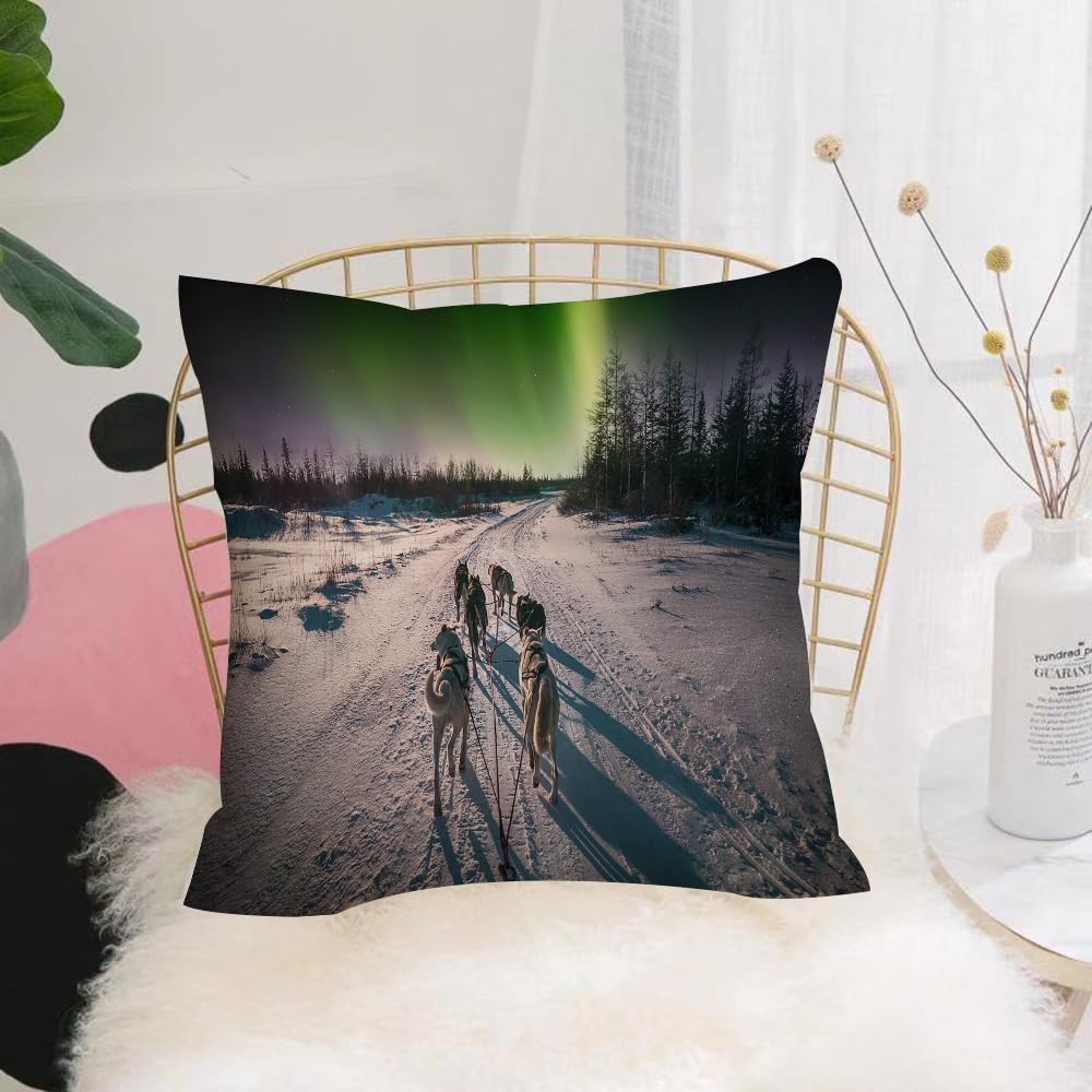 HYOSXW Cushion Cover,Throw Pillow Case Home Decorative for Living Room Bedroom Sofa Chair 16X16 Inch,A group of sled dogs running under the northern lights, sled dogs cross the sno,Pillowcase 40X40cm