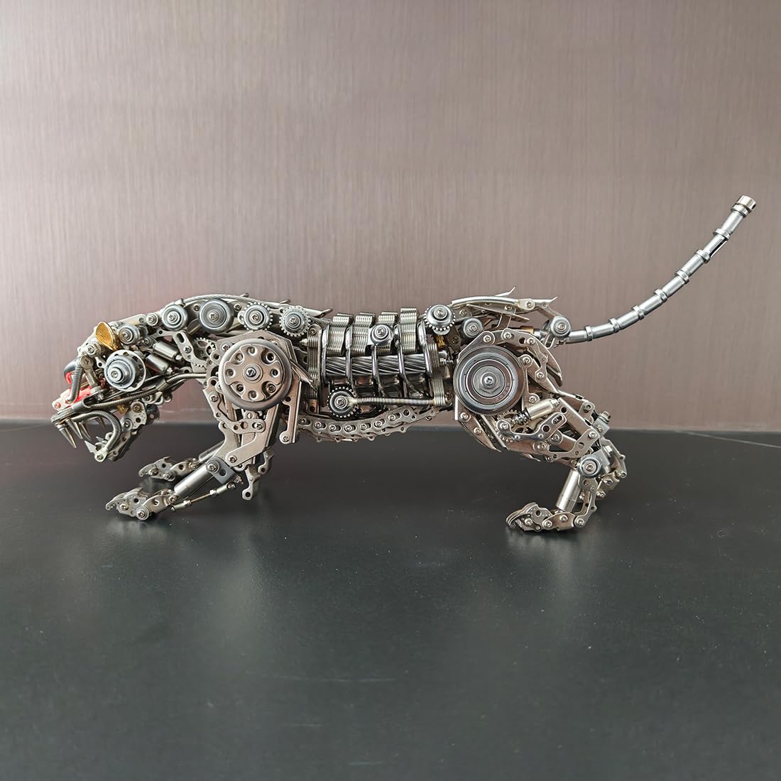 Kit fai da te 3D "Leopardo meccanico" in metallo (oltre 1000 pezzi)