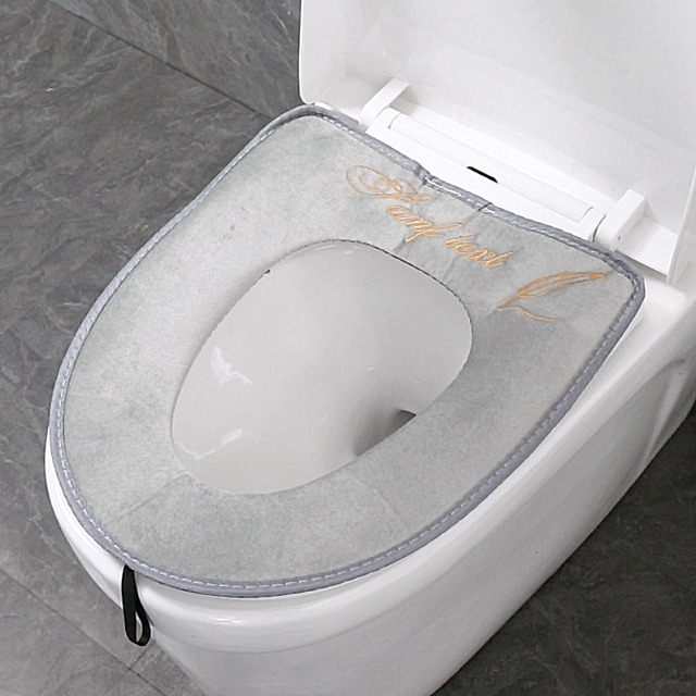 BESPORTBLE Thick Plush Toilet Seat Cover - Warm, Washable, Zippered Cushion For Winter (Red)