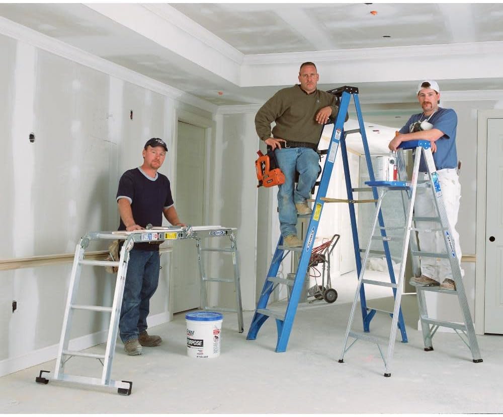 Workers using Werner ladders, including a multi-ladder in scaffold mode
