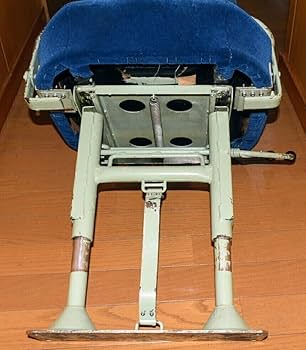 JR北海道　キハ40 運転席　椅子 Amazon.co.jp: 限定1品 JR北海道 キハ40型気動車 運転席椅子日高