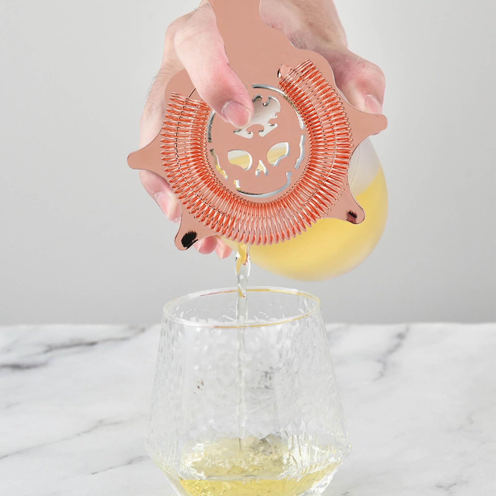 Natudeco Cocktail Strainer Stainless Steel Bar Sieve Professional Bar Filtering Tool Cocktail Accessories for Restaurant Kitchen Professional Bartenders (Rose Gold)