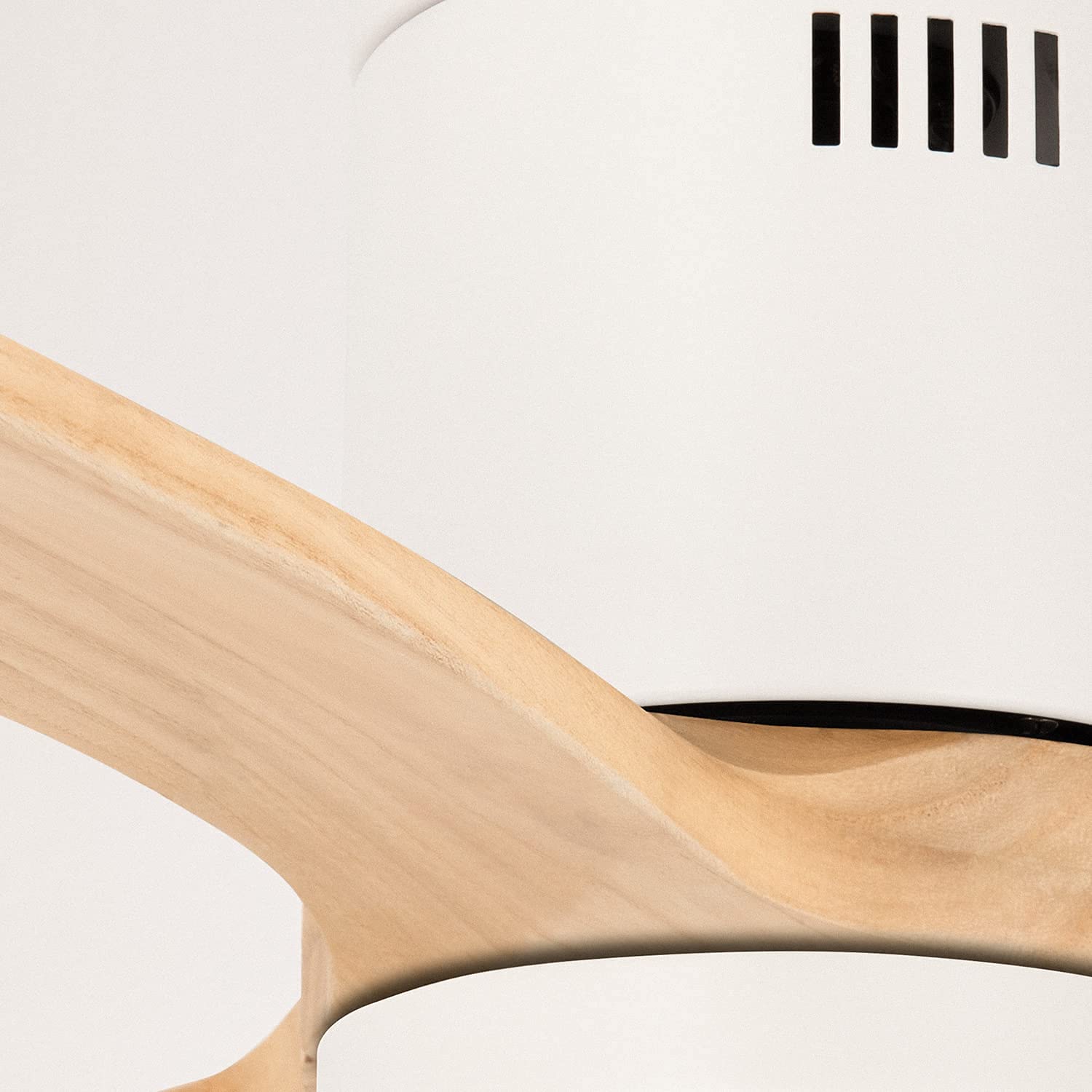 CREATE / WINDCALM M/Ventilateur de plafond ABS avec Wifi et télécommande blanc pales effet bois clair / 40W, silencieux, Ø132 cm, 6 vitesses, minuterie 1 à 4 heures, fonction été-hiver