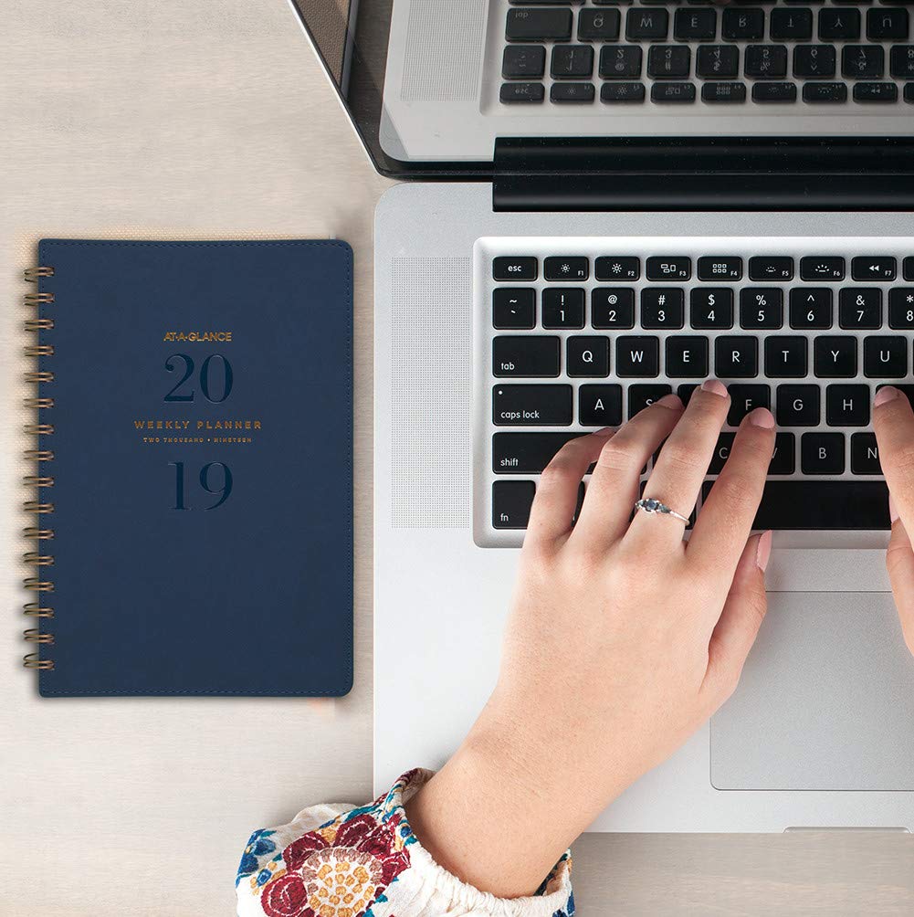 AT-A-GLANCE Agenda settimanale/mensile, gennaio 2019 - gennaio 2020, agenda piccola, rilegatura a spirale, collezione Signature, blu navy (YP20020)