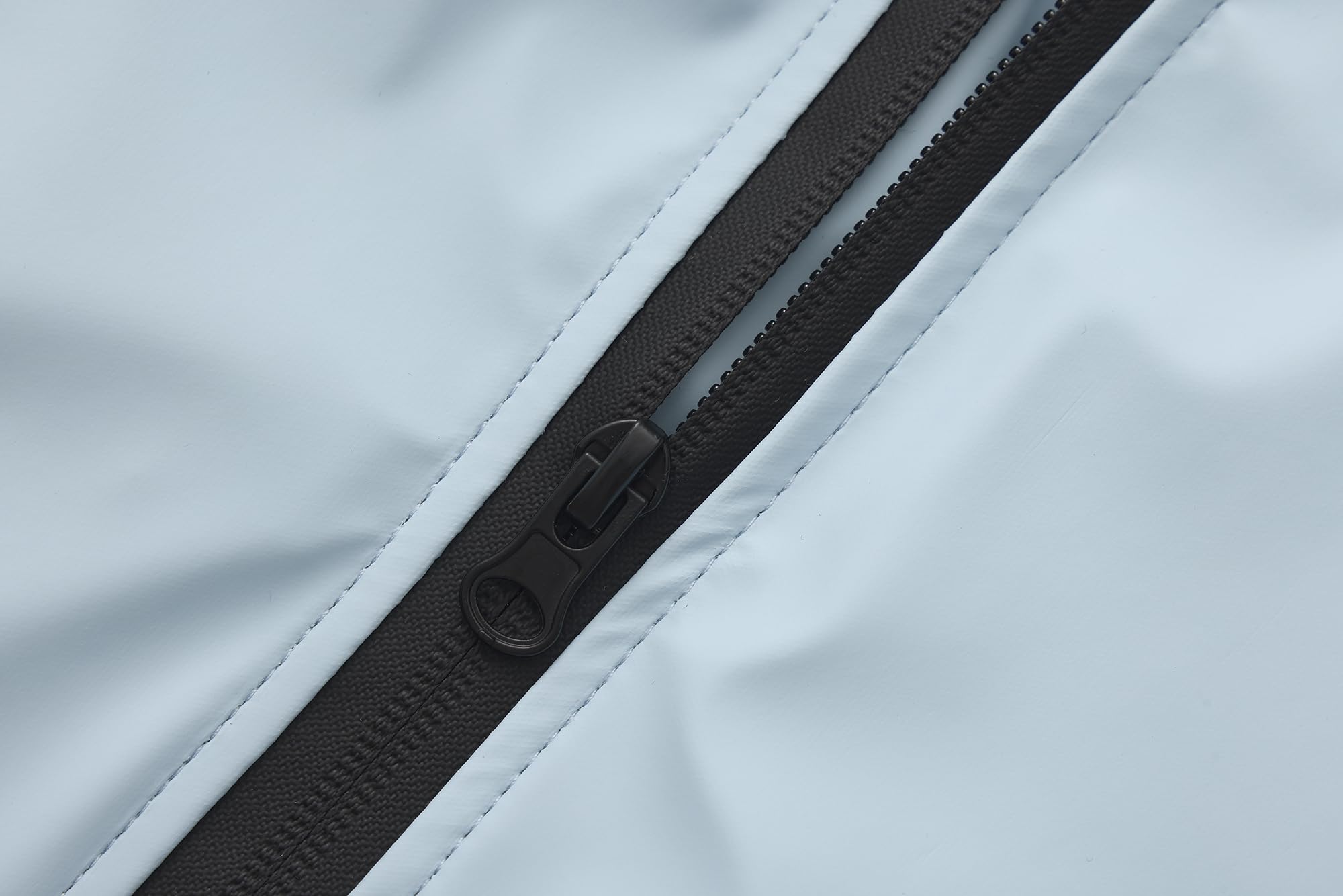 Ciré Imperméable Enfant 2 à 5 ans avec Capuche, Veste de pluie intérieur Rayé en coton haute qualité, fermeture éclair hydrofuge, Bandes réfléchissantes, Matière PU recyclable minimum de pollution
