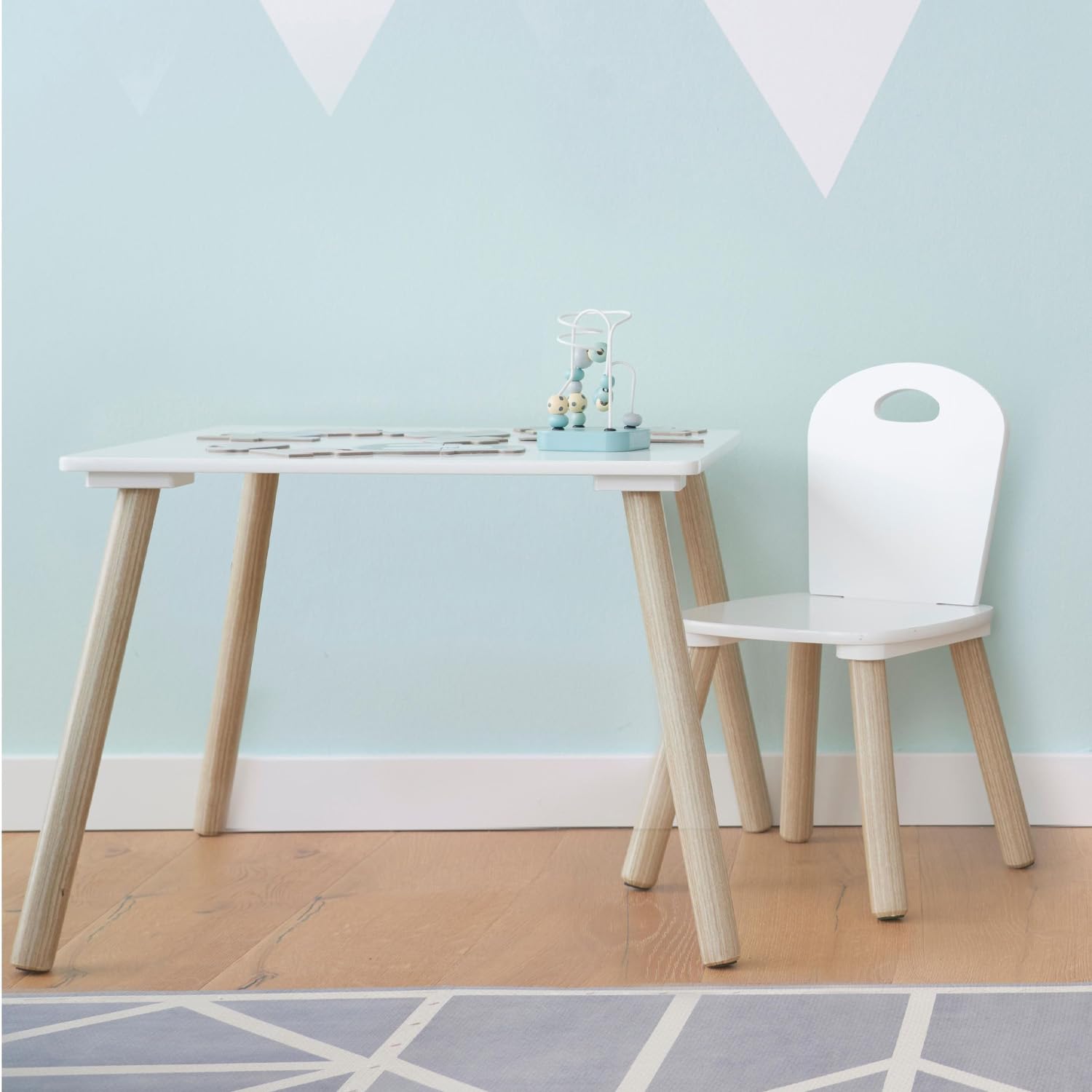Avilia Set Tavolo e Sedie per Bambini in Legno 55x55x43.5cm 28x28x50cm Bianco e Beige