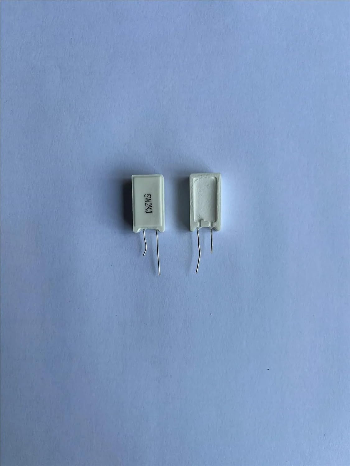 10PCS 5W Ceramic Vertical Cement Resistor 0.1~6.8K Ohm 5% 0.15R 0.22R 0.25R 0.39R 0.47R 1R 2R 10RJ 100R 150R 1K Ohm 5W(5.1R)