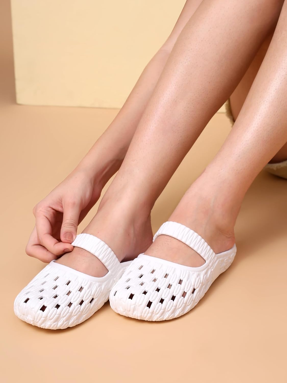 CASSIEY Originals Women's Adillete Lightweight EVA Clog Slide Sandal 7 616FX2ErQIL. SL1500