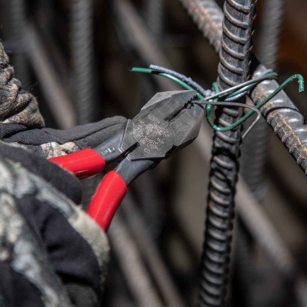 Klein Tools D201-7CSTA Linesman Pliers, Side Cutters with Spring Loaded Action, Ironworker Pliers have Aggressive Knurl and Tempered Handles - Image 4