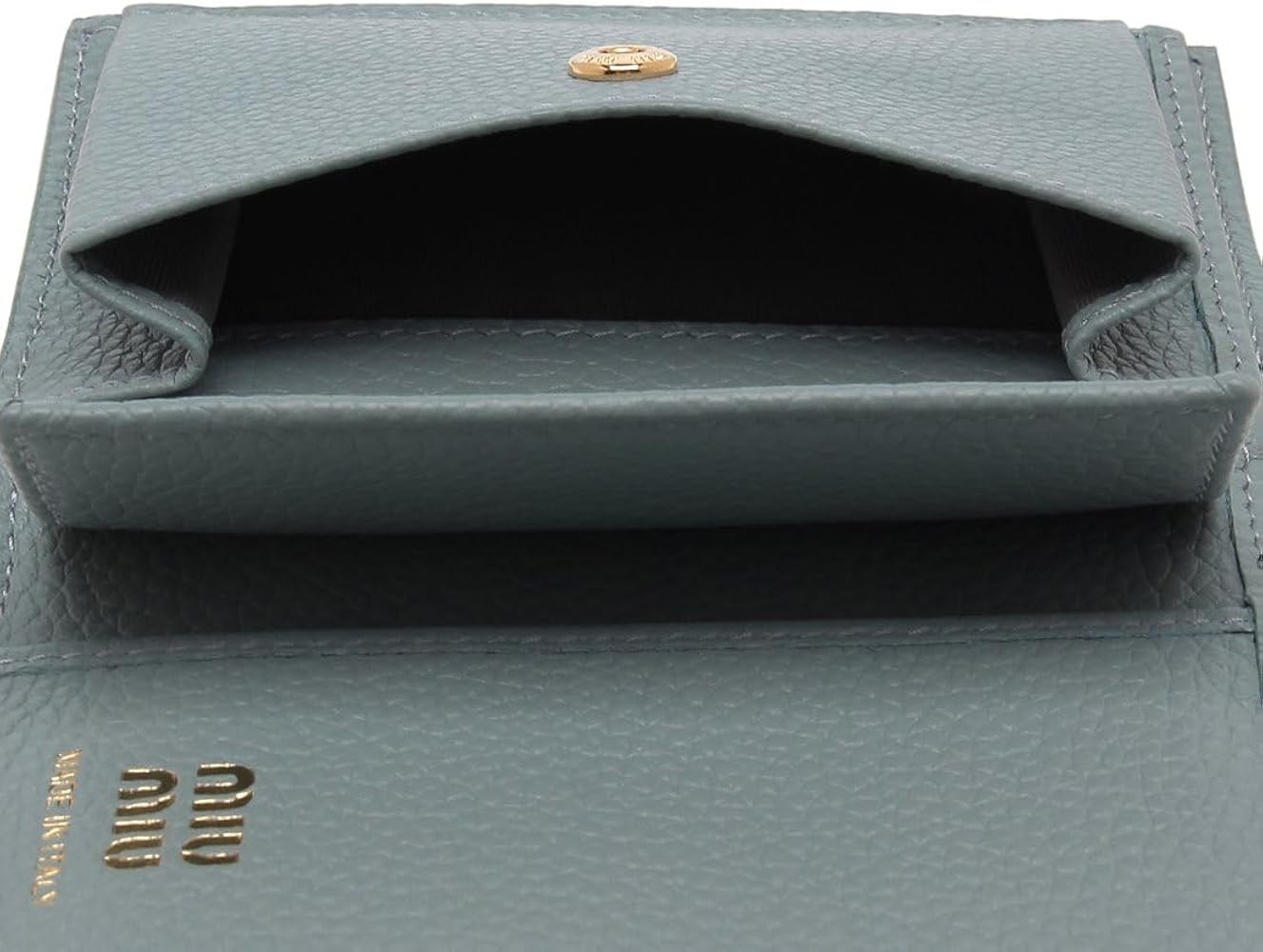 Amazon | [ミュウミュウ] 二つ折り財布 メタルロゴ フラップ付き