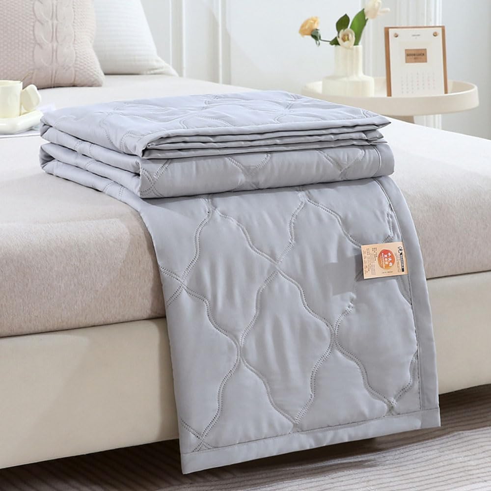Lightweight Washed Cotton Quilt for Summer - Soft Thin Reversible Cooling Comforter Blanket Solid Color Breathable Washable Bedspread for Night Sweats Bed Couch Travel Adults (Grey,150x200cm)