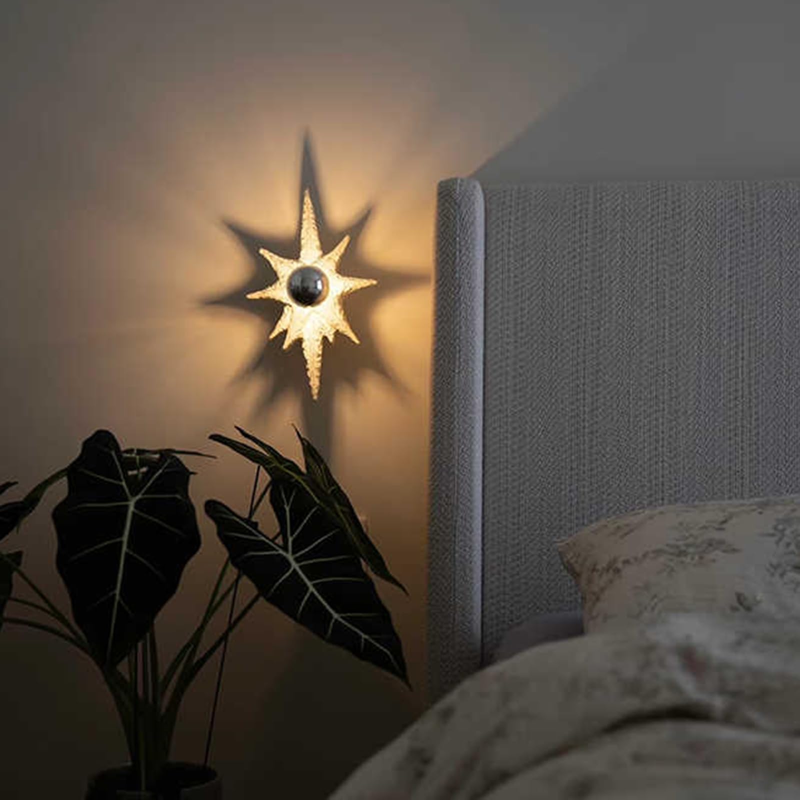 Lampa ścienna w kształcie gwiazdy do montażu na ścianie, z żarówką 5 W, ciepłe białe światło (3000 K), odległość od ściany 19 cm, gwint E27, kompatybilny z różnymi żarówkami