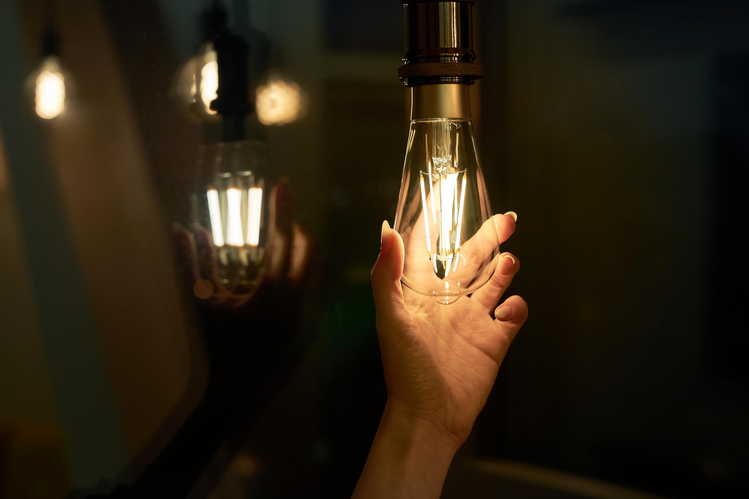 Shelly Vintage ST64 – Bombilla Inteligente Wi-Fi 7 W (230 V), Luz Incandescente Blanco Cálido 2700 K, E27, 750 lm, Clase de Eficiencia F, Control inalámbrico App (Paquete de 2)
