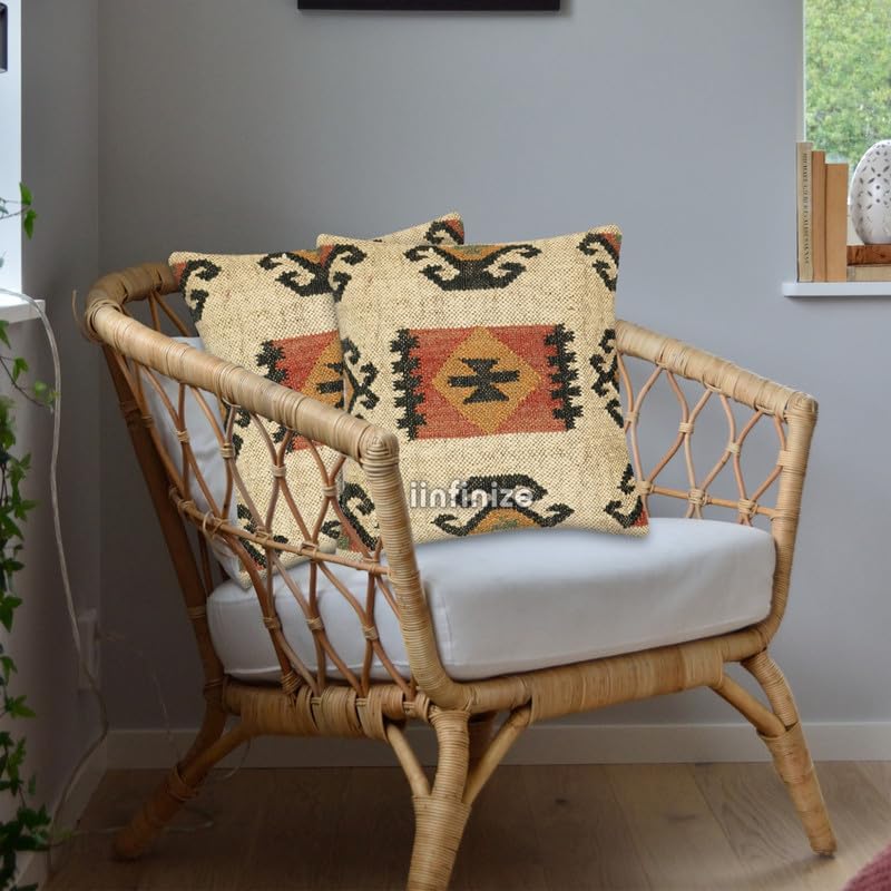 Housse de coussin turque pour rénover un dossier de chaise usé avec style