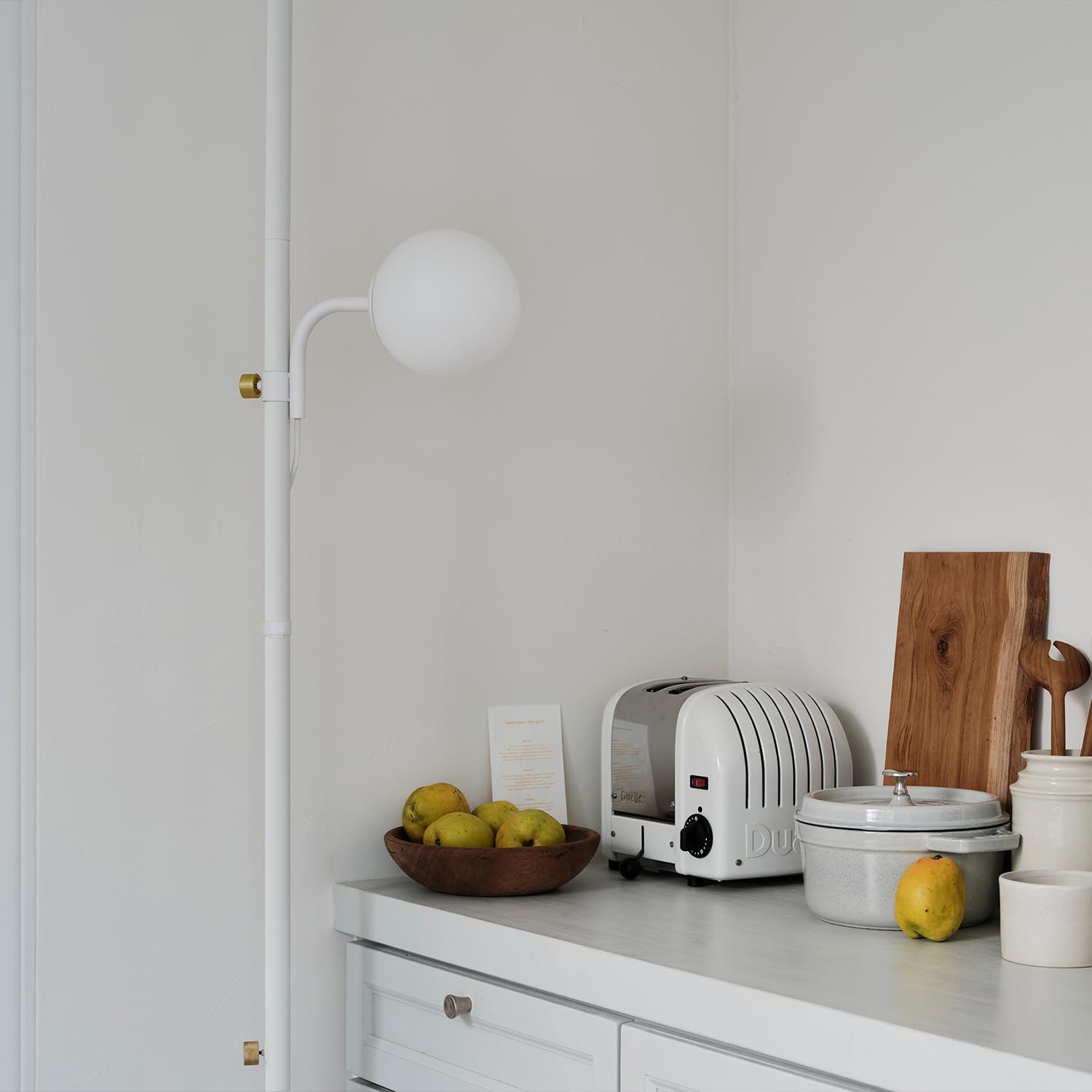 Amazon.co.jp: DRAW A LINE 024 Ball Lamp, White, Vertical Only