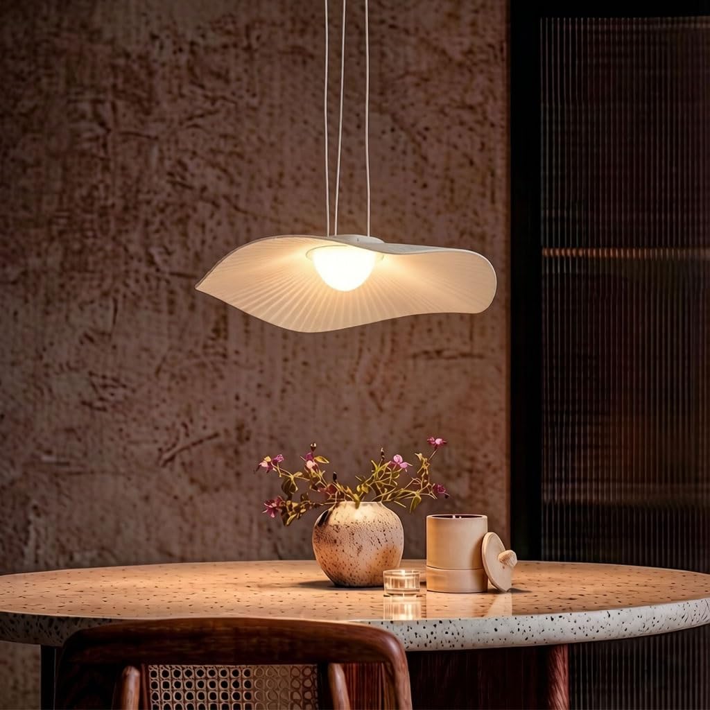 Lámpara colgante de tela wabi-sabi con altura regulable y diseño minimalista en forma de hoja