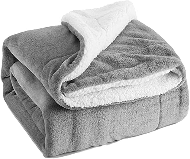 TEERFU Sherpa Throw Blanket Silver Grey Travel/Single Size (130 x 160cm) Fleece Bed Throws Warm Reversible Microfiber Solid Blankets for Bed and Couch