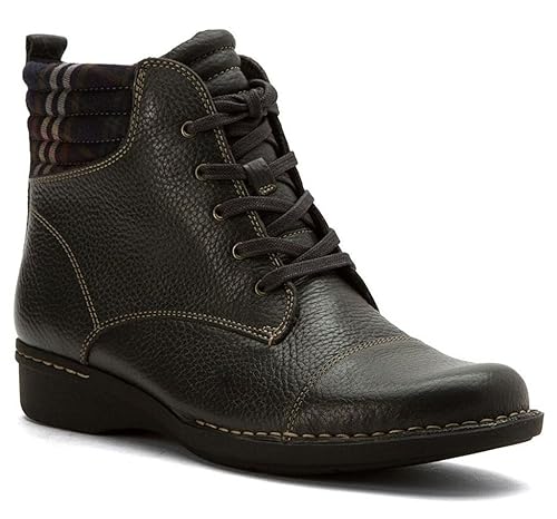 clarks whistle bea ankle boot