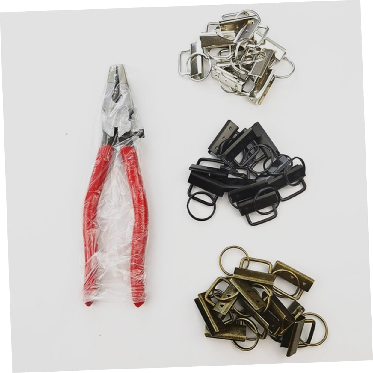 Baluue Kit Portachiavi con Morsetto in Metallo 32mm e Pinza, Clip per Cintura e Ciondolo da Polso in Ferro, Set da 30 Pezzi per Creazioni Fai da Te e Accessori Artigianali