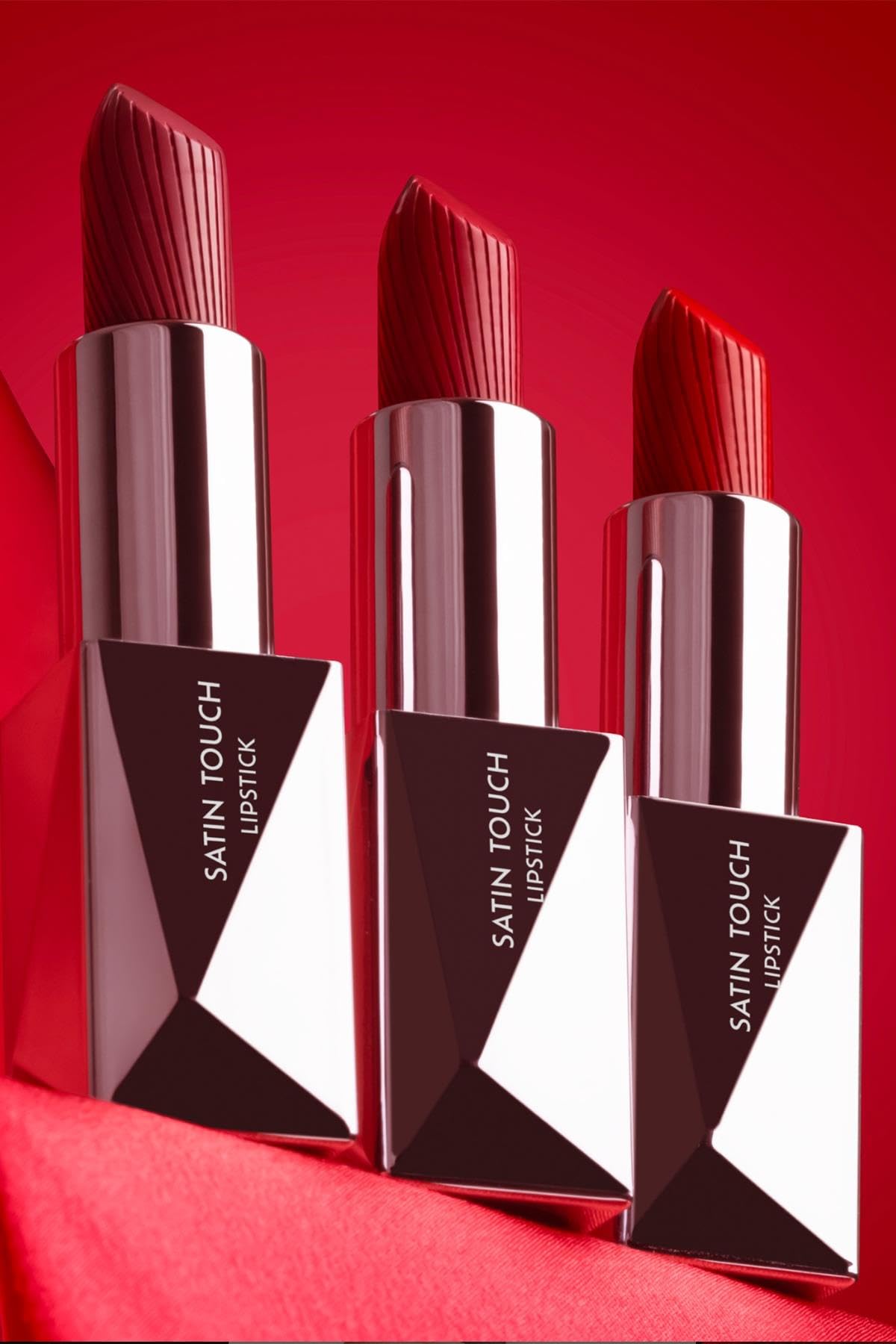 Alix Avien Uzun Süre Kalıcı Nemlendirici Pürüzsüz Etkili Yarı Mat Ruj Satin Touch Lipstick 809 Roasted Pink
