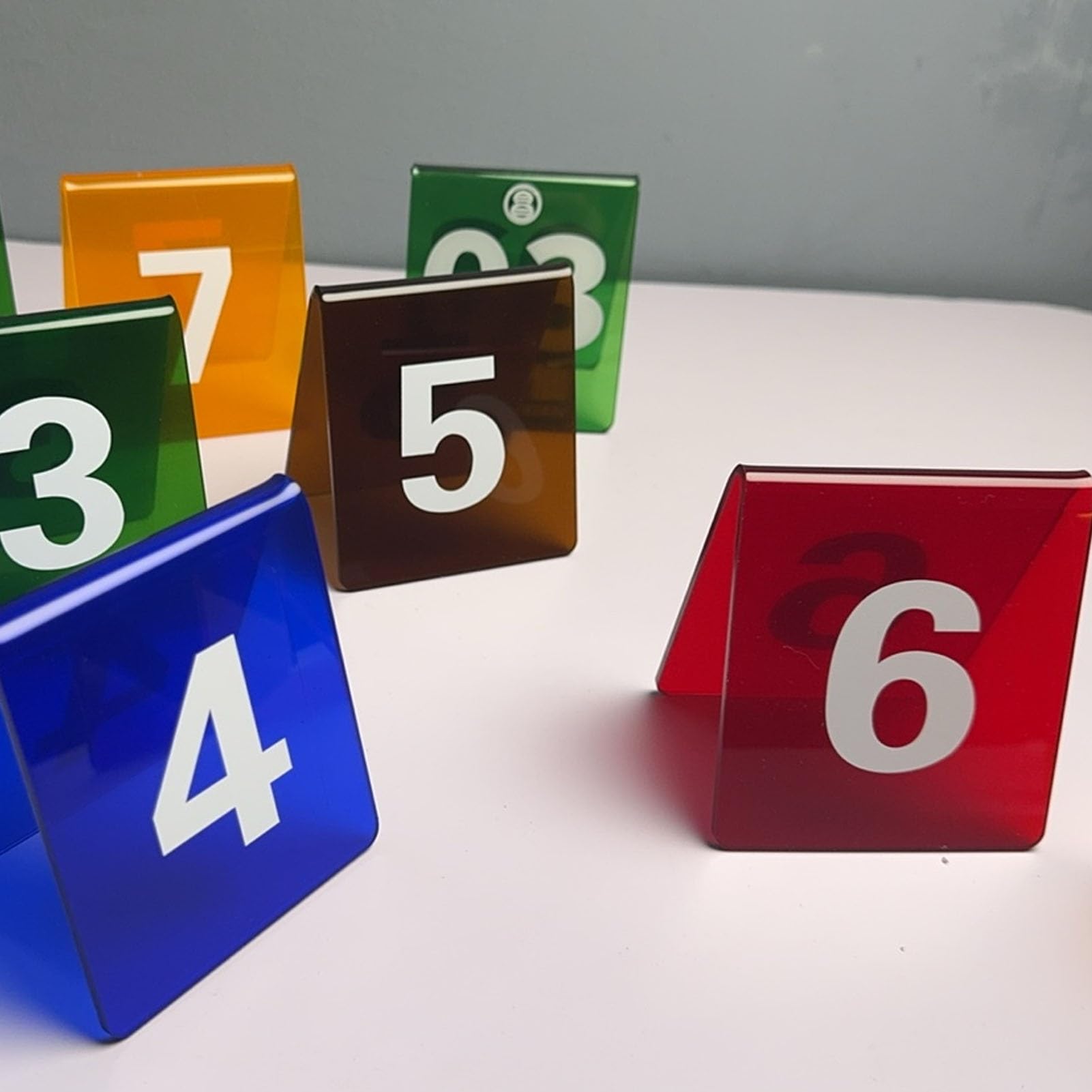 Números de mesa, acrílico de doble cara, estilo tienda de campaña, letrero apilable para recepciones rústicas, banquetes, cafeterías, restaurantes, hoteles