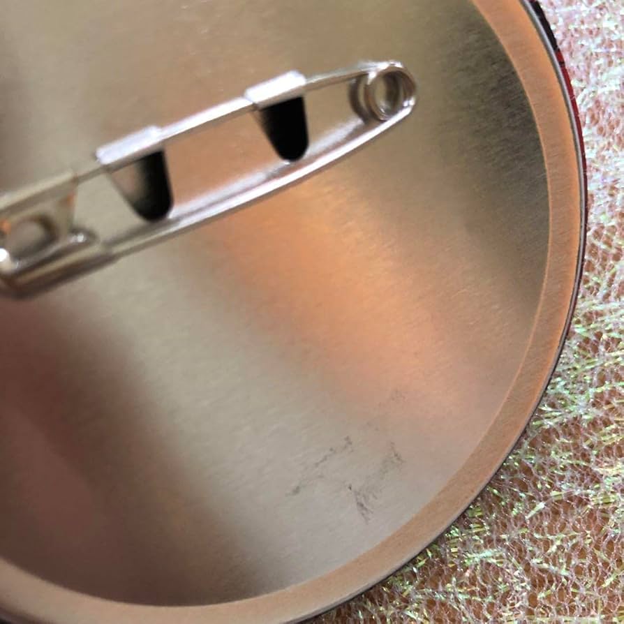 Amazon.co.jp: ONEPIECE 輩缶バッジ RED ベックマン ホンゴウ