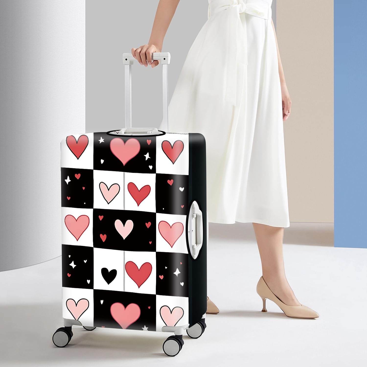 Heart Pattern Luggage Cover – Elastic Suitcase Protector with Black & White Grid Design – Stylish Washable Travel Sleeve Fits 32-34 Inch Checked & Carry-On Luggage, XL