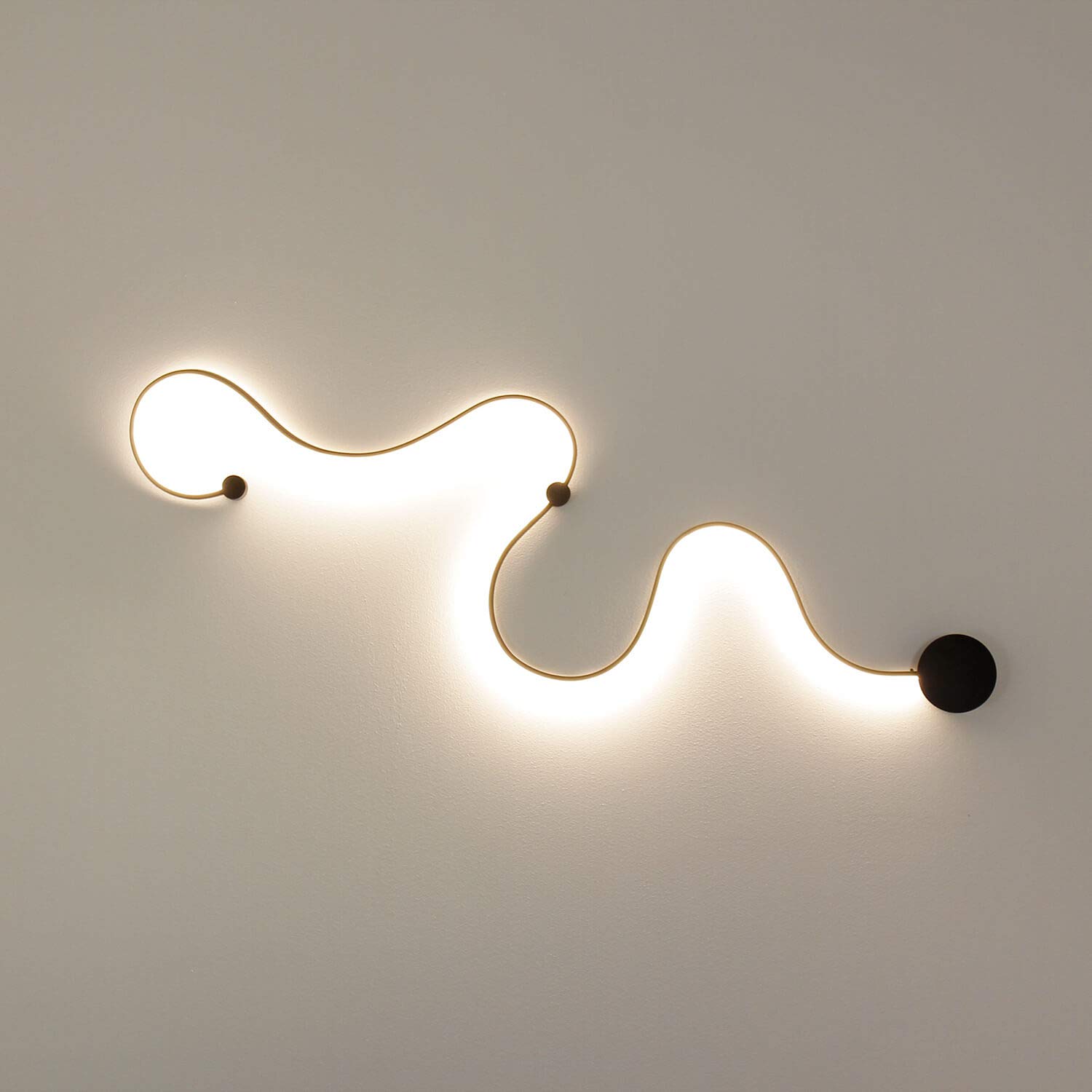 Easylight LED Wandleuchte WAY Schwarz Metall geschwungen 128cm XXL 15W dekorative Wandlampe Wohnzimmer