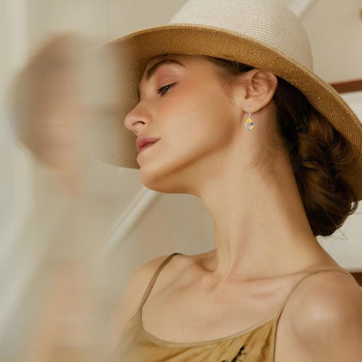 CUOKA MIRACLE Sunflower Butterfly Earrings S925 Sterling Silver Teardrop Sunflower‘s Flower leverback Earrings For Women Sunflower Jewelry Gifts For Women