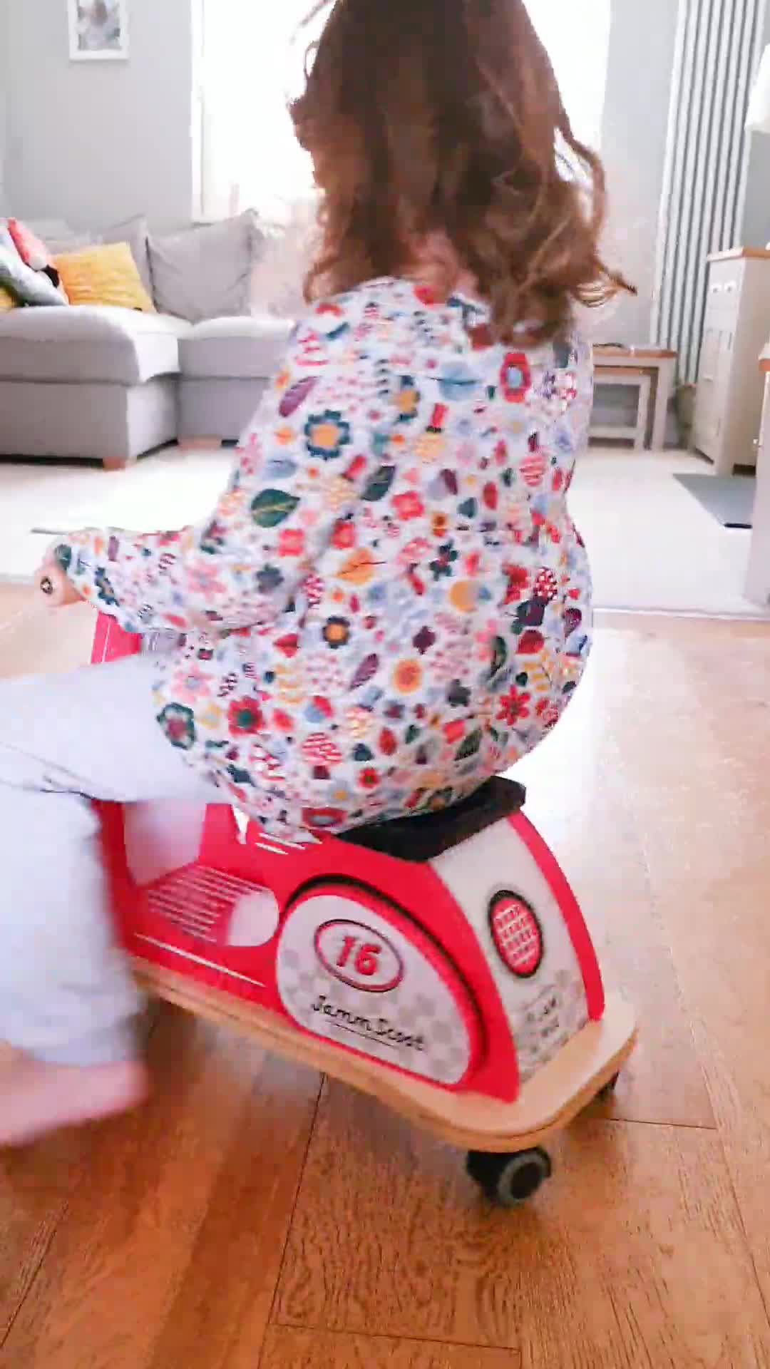【 indigo Jamm】インディゴジャム 木製 足蹴りスクーター　イギリス製 Indigo Jamm Wooden Jamm Scoot, Ride-On Scooter Toy with Retro