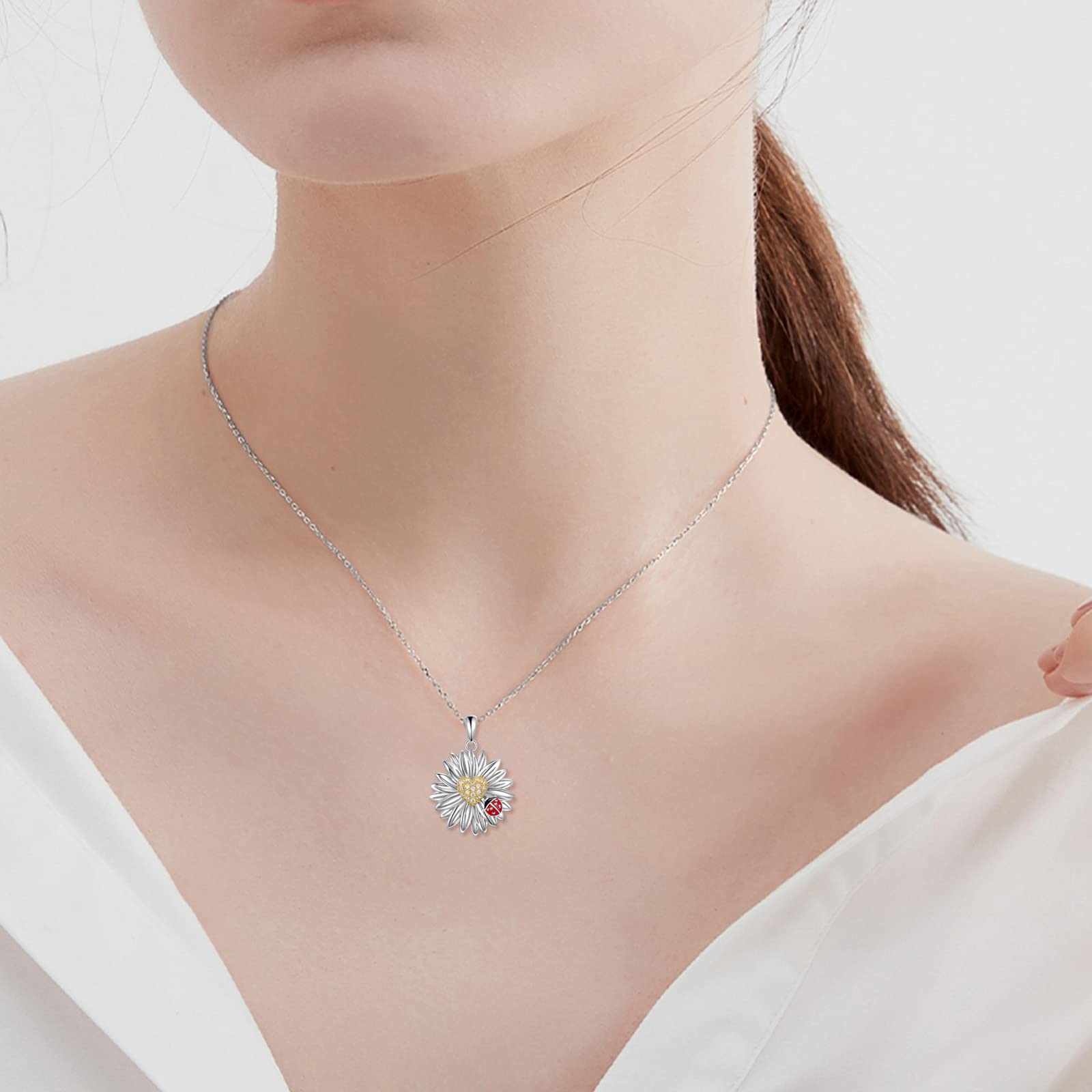 YFN Collar de margaritas con colgante de margaritas de plata de ley para niñas, Plata esterlina, Circonia cúbica