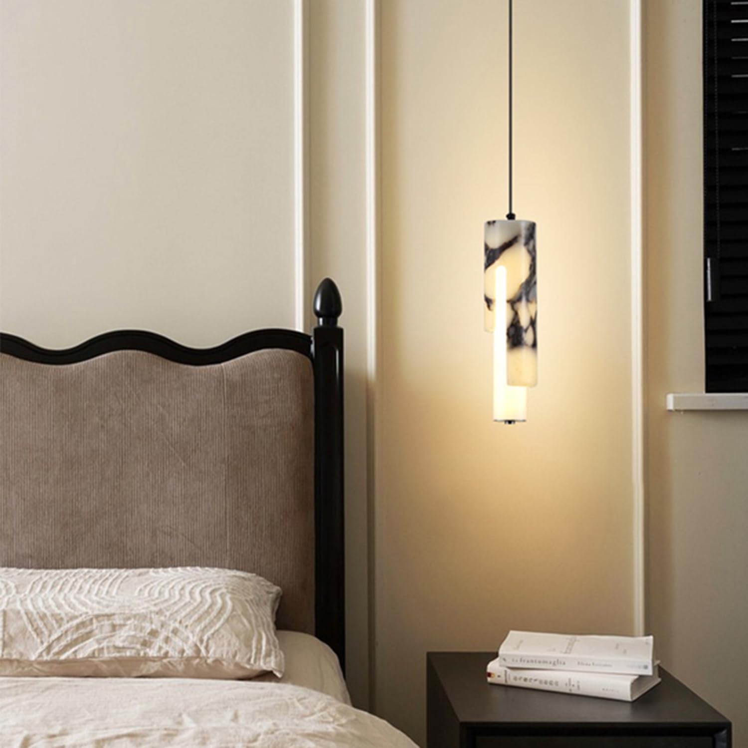 Lampada a sospensione con sorgente luminosa in marmo naturale