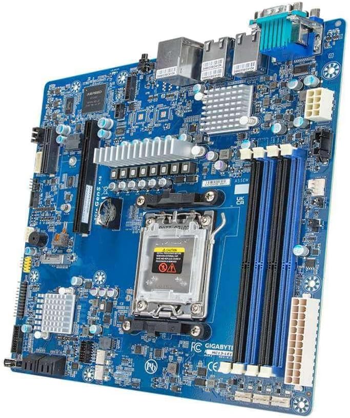 MC13-LE1. Presa AM5. Micro-ATX. Processori AMD Ryzen serie 7000. DDR5 senza buffer ECC/senza ECC a doppio canale. 2 porte LAN da 10 GbE. Bulk. Marca:
