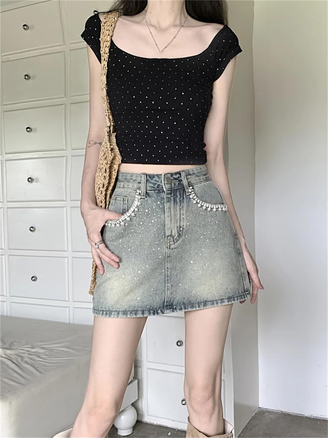 Minigonna corta da donna a vita alta tinta unita estiva in denim con diamanti
