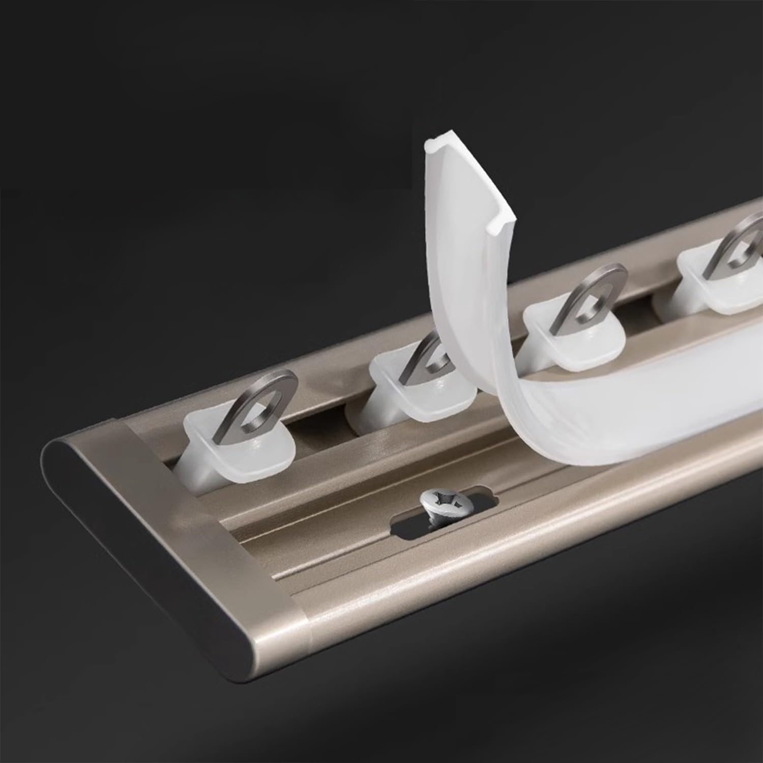 Vorhangschiene Deckenmontage Ultradünn Gardinenschiene 100-320 cm ideal für Duschfenster Raumteiler Wohnmobil-Vorhang Aluminium gardinenschiene mit Blende | Gold,140 cm