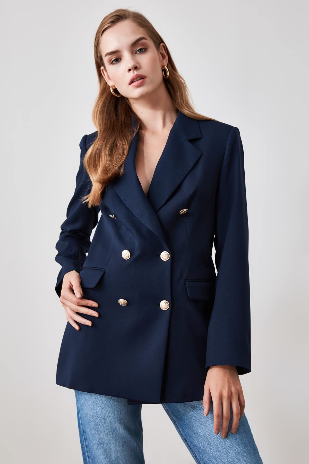 Trendyol Veste Blazer Surdimensionnée À Boutons Bleu Marine Trendyol Veste Blazer surdimensionnée avec Boutons Bleu Marine Femme (Lot de 1)