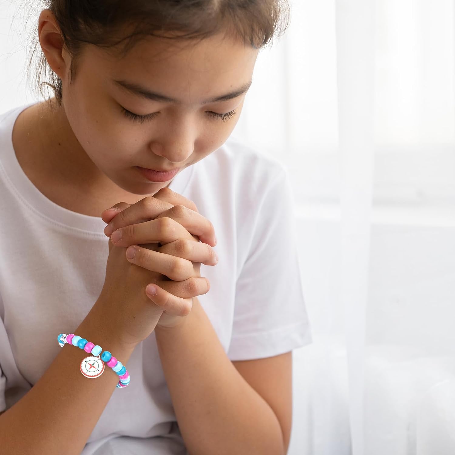 WZSTNBLA 36 Sets Religious Bracelet Craft Kit God Guides Me Christian Faith DIY Bead Bracelets with Compass Charms for VBS Vacation Bible School Sunday School Church Youth Group Christian Gifts