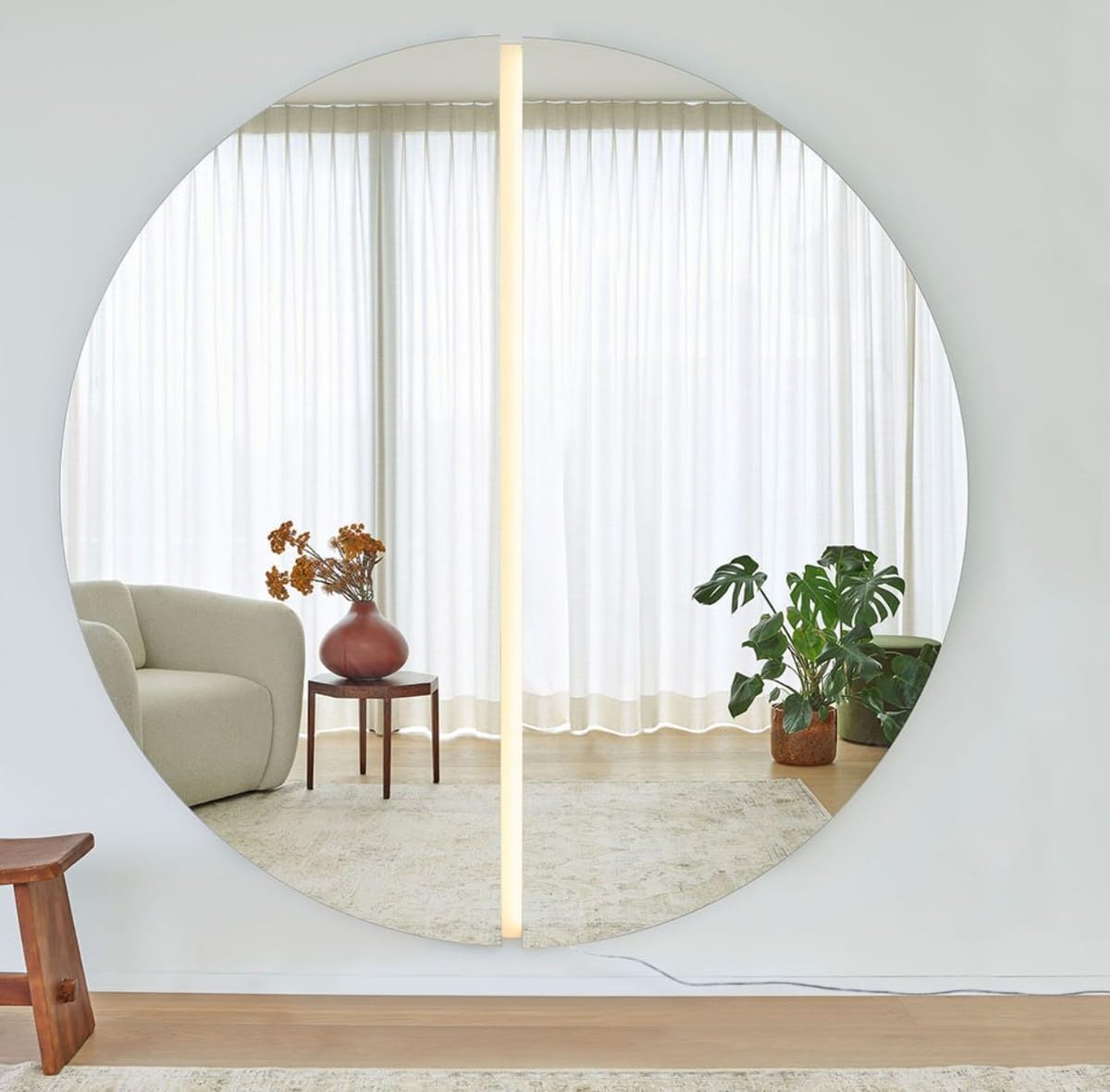 Casa Padrino Luxus Spiegel 200 x 3,5 x H. 200 cm - Runder Wandspiegel mit LED Streifen