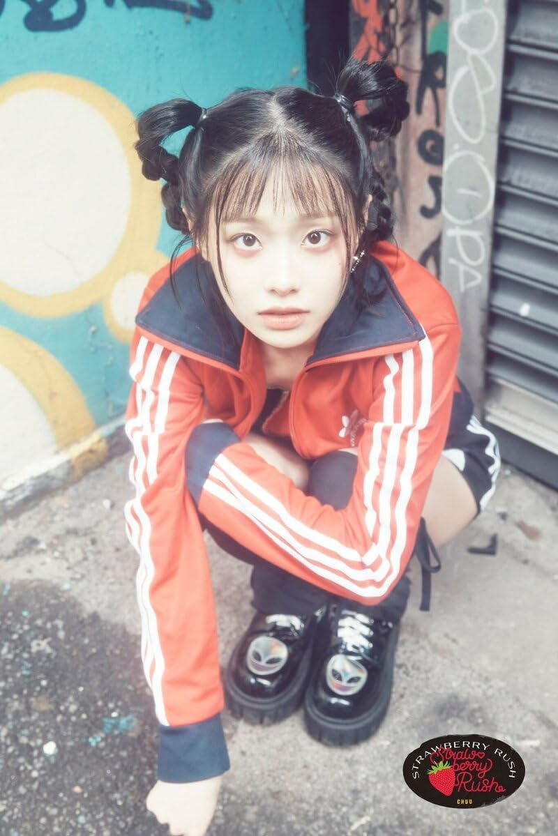 츄 Chu Strawberry Rush 2nd Mini Album with Tracking Sealed ATRPCHUU (Full Set(2 Standard+1 Stayg))