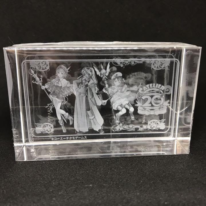 非売品 ショーメ アクリルペーパーウエイト 非売品 ショーメ アクリルペーパーウエイト