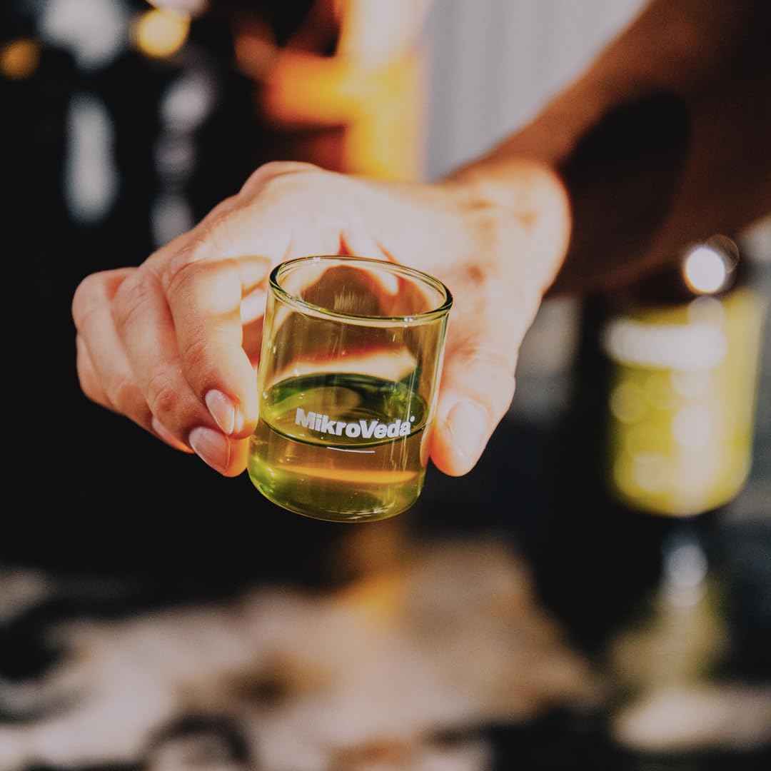 MikroVeda Life+ Bio Enzymfermentgetränk 1l, 35 Bakterienstämme, 20 fermentierte Kräuter & Pflanzen, super-aktiviert, hoch zellverfügbar, bioverfügbar, vegan, roh, Deutscher zertifizierter Hersteller