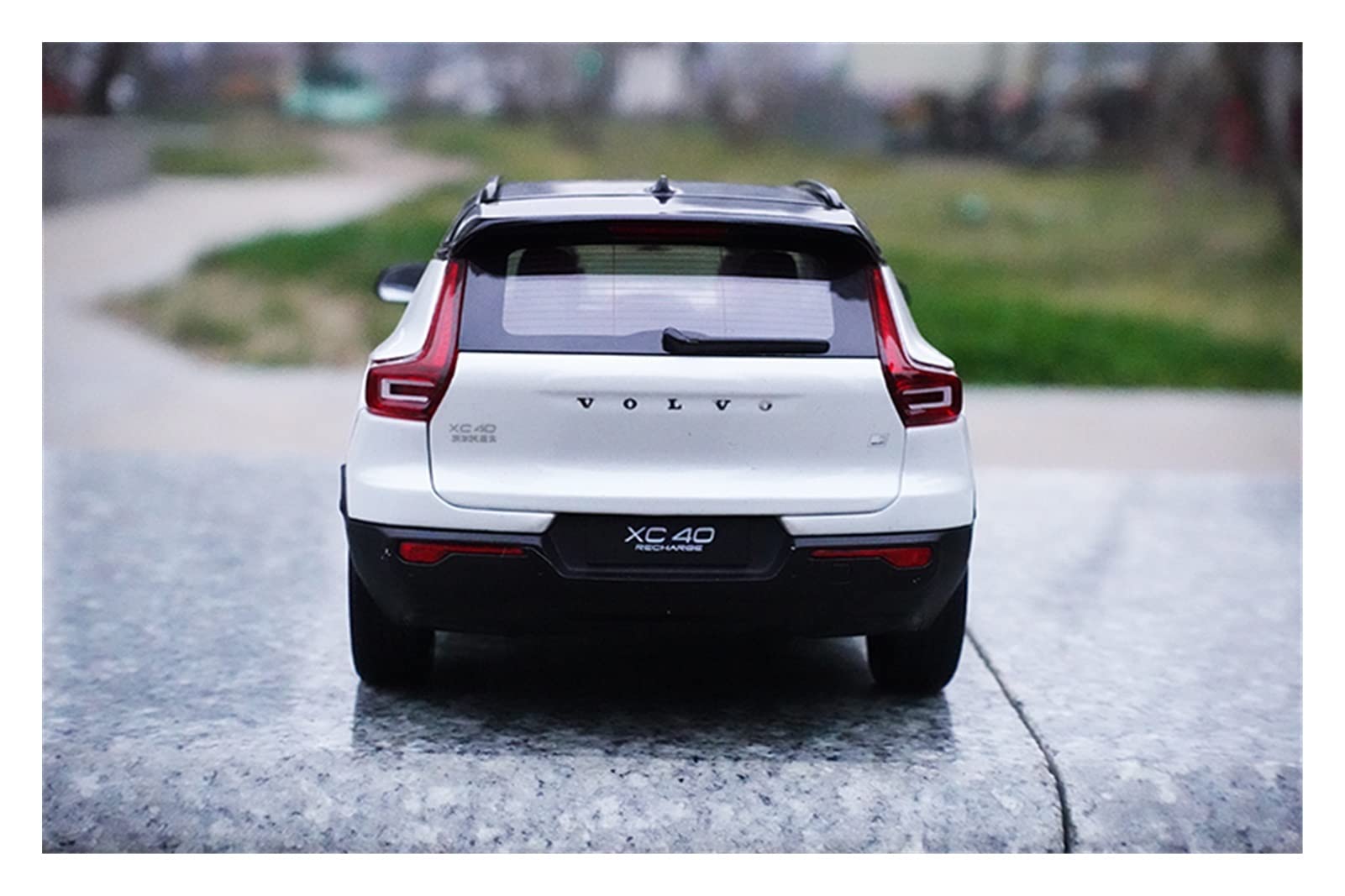 ボルボ XC 40 ミニカー 1/18スケールモデル ミニカー スケールモデル