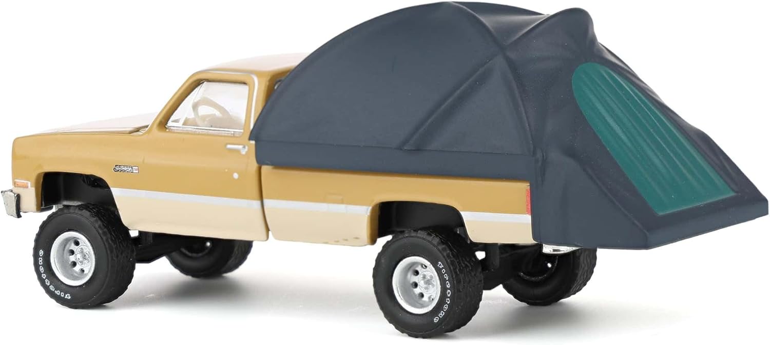 Greenlight 1/64 1986 GMC Sierra Lifted, Desert Sand & Doeskin Tan with Modern Truck Bed Tent, The Great Outdoors Series 4 38080-B