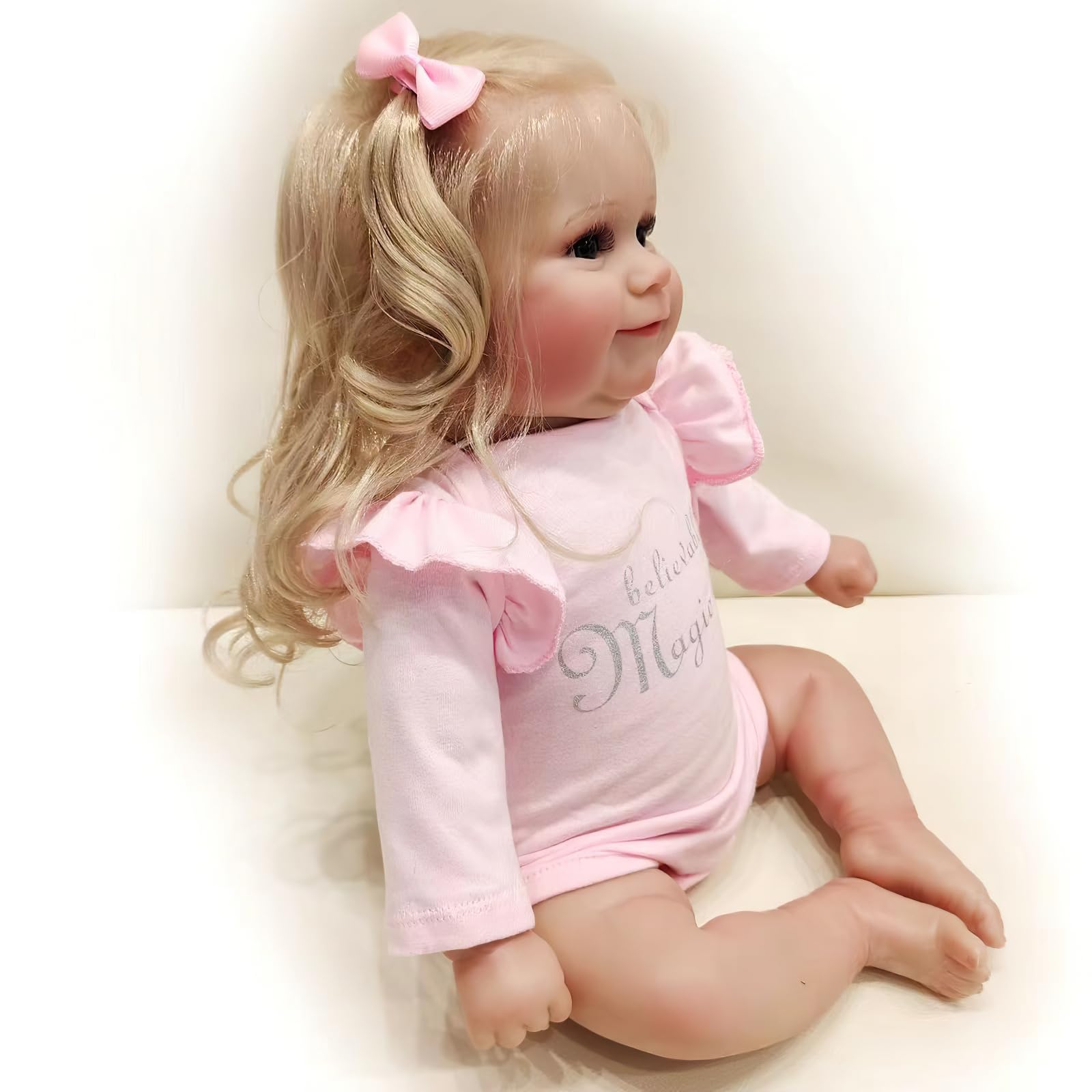 MineeQu Bambole Reborn - Bambola Ricomposta 20 Pollici, Bambina Sorridente, Vinile Totale, Capelli Blondi Radicati, Outfit Rosa