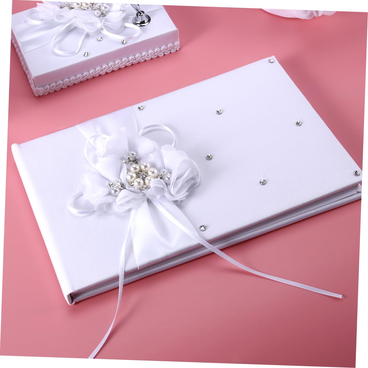 SHOWERORO 4stücke Teiliges Hochzeit Ringkissen Und Blumenmädchen Korb Mit Notizbuch Und Stifthalter Dekoriert Mit Weißen Blumen Für Hochzeitszeremonie