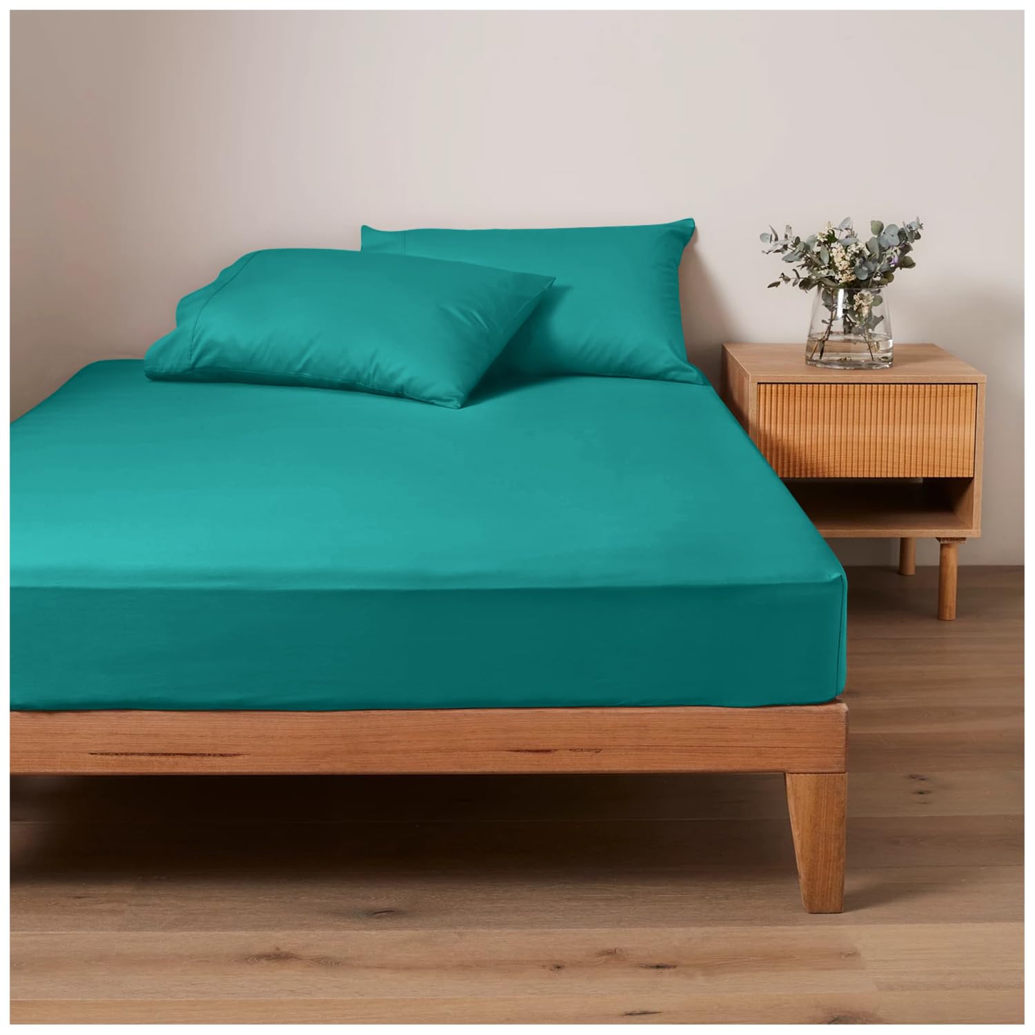 Diamond Deep Teal Double Fitted Sheet, Luxury Polycotton Bedsheets For Double Bed, 180 Thread Count Breathable Non Iron Bedding — image 1