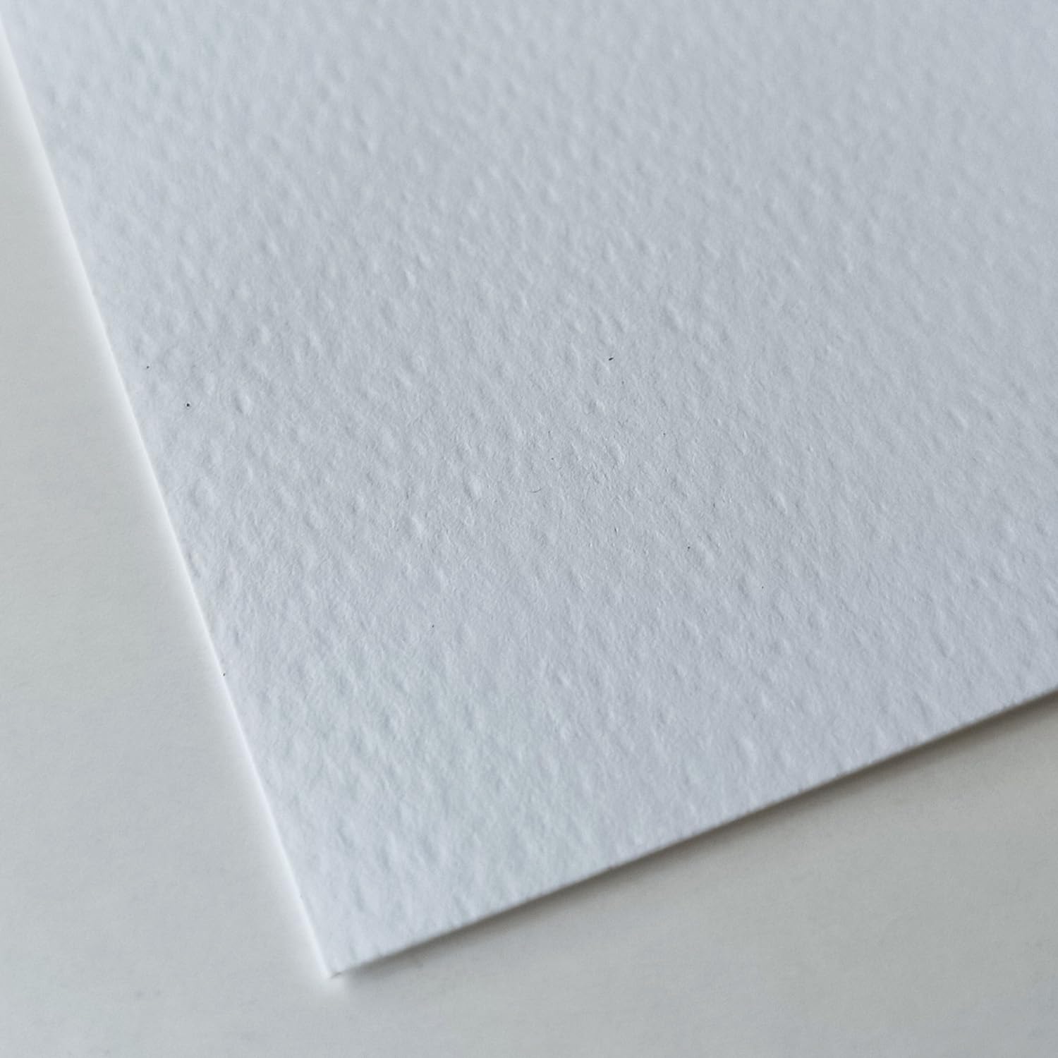 25 Cartulinas Verjuradas de 250g/m2 de grosor - Paquete de 25 hojas Din A4 - Cartulina Hammered para crear Invitaciones de boda, Diplomas, Recordatorios o para Manualidades