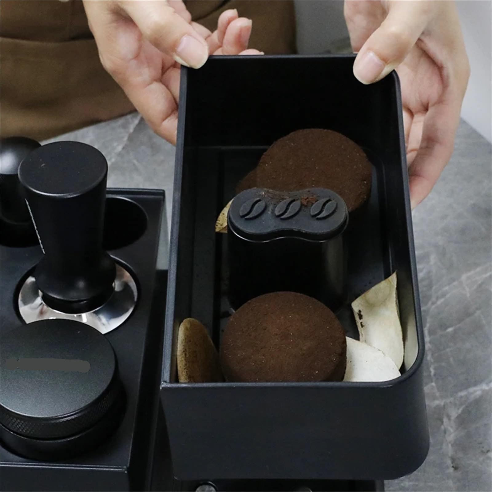 Espresso Tamper Estación Estación de compactación de café, Soporte for portafiltro de 51mm, 54mm y 58mm, Soporte for tapete, Accesorios for Cajas de Golpe de Espresso(White)