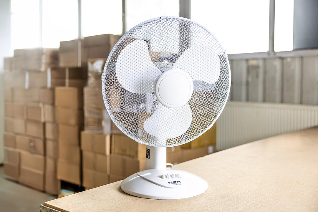 NEO TOOLS Tischventilator 45W - 70° Oszillation, 3 Geschwindigkeiten, 50 m³/min Luftstrom, Leiser Betrieb, Kompakt Ventilator für Büro, Schlafzimmer & Zuhause